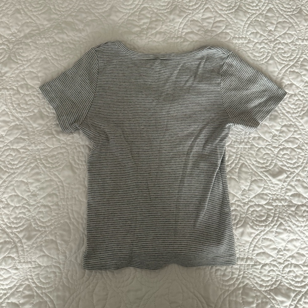 Top - Picture 2 of 2